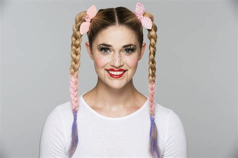 How to: Halloween Doll Makeup | Superdrug