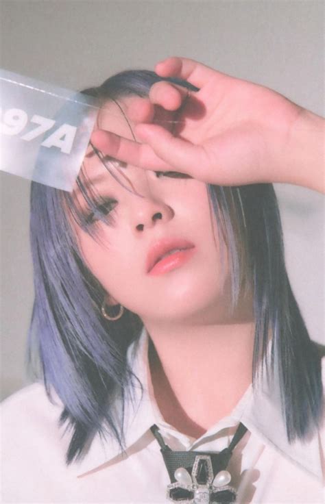 220826 Jeongyeon BETWEEN 1 2 Message Photocard Scan Cr Njmsjmdct2