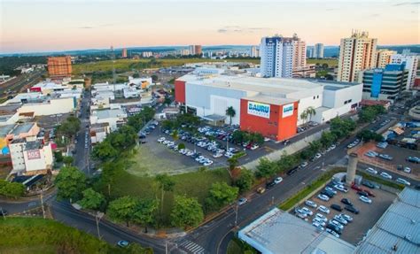 Covid 19 Drive thru solidário do Bauru Shopping arrecada alimentos