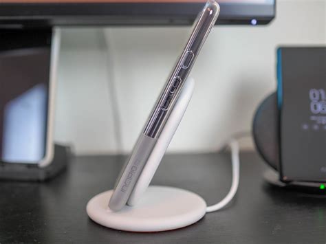 Samsung Fast Charge Wireless Charging Stand Vs Google Pixel Stand