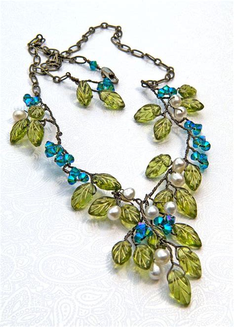 Green Leaf Beaded Necklace For Women Floral Statement Necklace Elven Wedding Necklaces For