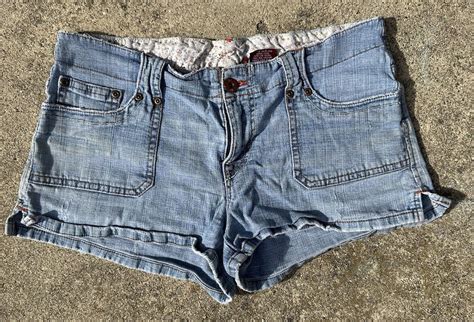 Y2k Bongo Daisy Duke Denim Shorts Gem