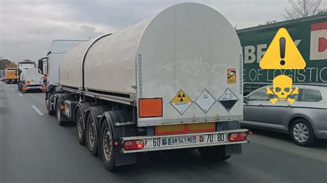 Gefahrguttransport Auf Der A Was Hat Der Lkw Geladen