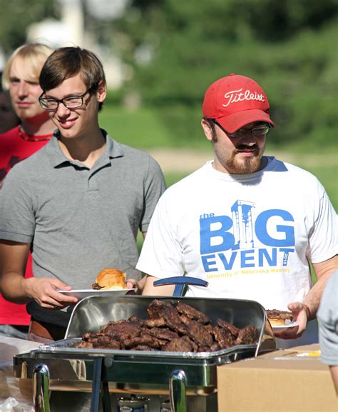 PHOTO GALLERY: Big Splash Contest – Party in the Park – UNK News