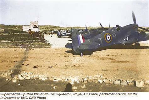 Asisbiz Spitfire MkVb RAF 249Sqn TH Qrendi Malta Dec 1942 01