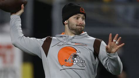 Panthers Qb Baker Mayfield Altered Throwing Motion After Offseason