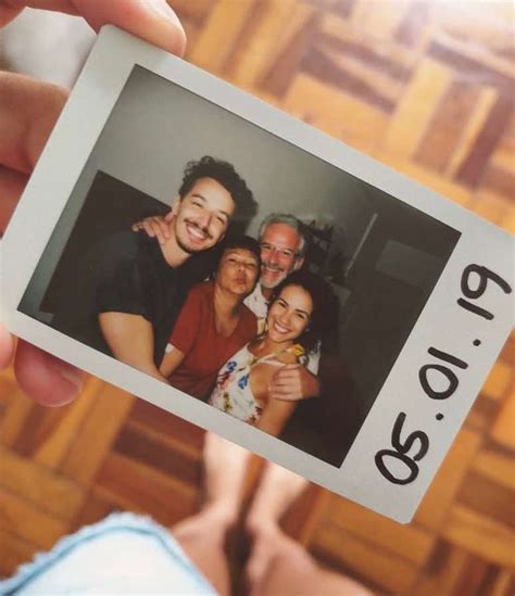 Ex ator Globo largou igreja após pai se assumir gay Que Deus é esse que fez um inferno pro meu