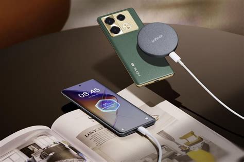 Infinix показала дешевые смартфоны с беспроводной зарядкой MagSafe ...