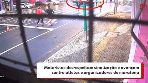 VÍDEO Motoristas desrespeitam sinalização e avançam contra atletas e