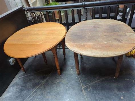 2 Tables Folding Sides 32 X 50 Aumann Auctions Inc