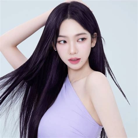 Pin By — 𝙇𝙀𝙑 On Aespa Karina Straight Hairstyles Hair Looks Karina