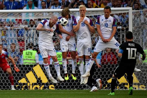 Updated World Cup Messi Misses Penalty As Iceland Hold Argentina To