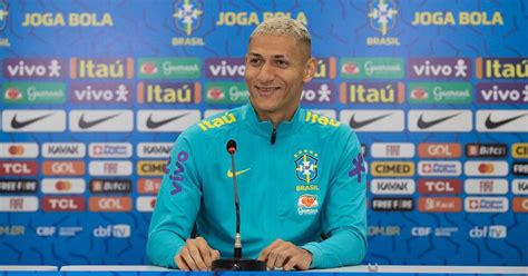 Richarlison lança linha de cards colecionáveis em NFT experiência