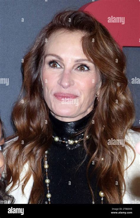 New York Ny December 4 Julia Roberts At Netflix S Leave The World Behind Premiere At Paris