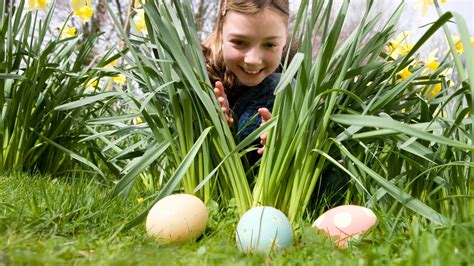 easter-egg-hunt-kids-photo - Good Beginnings Central Vermont