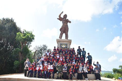 Tni Al Tanamkan Rasa Cinta Tanah Air Kepada Murid Murid Taman Kanak