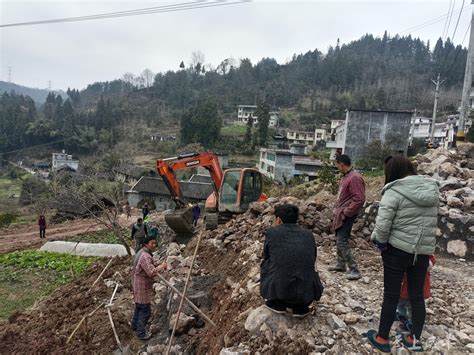 咸丰曾沟村：村民自发修路 助力乡村振兴长江云 湖北网络广播电视台官方网站