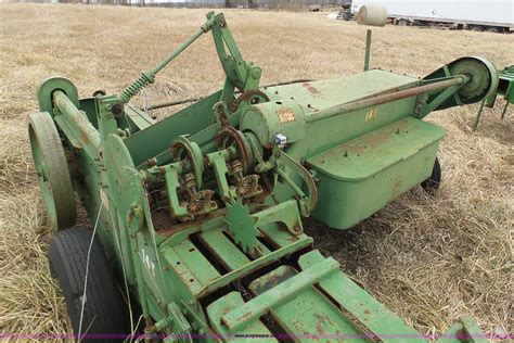 John Deere T Small Square Baler In Kearney Mo Item Bi Sold