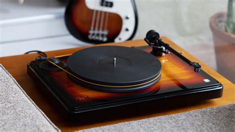 Fender X MoFi PrecisionDeck Limited Edition Turntable The Coolector