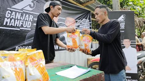 Relawan Ganjar Mahfud Ntb Beri Bibit Jagung Buka Peluang Usaha Baru