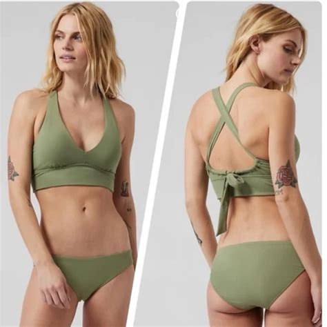 Athleta Swim Nwt Athleta Plunge Bikini Top Ddd Poshmark