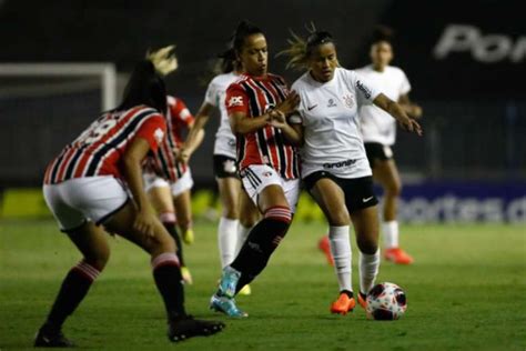 S O Paulo Faz Dever De Casa E Chega Final Do Paulist O Feminino