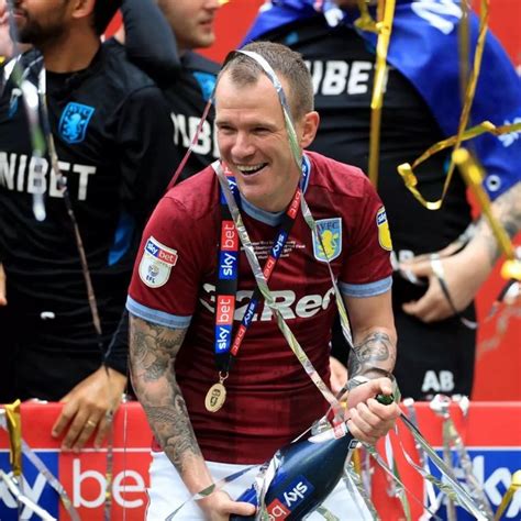 Total Villa On Twitter Huge Congratulations To Glenn Whelan On An