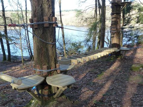 Guerlédan parc aventure bientôt de l accrobranche près du lac Le