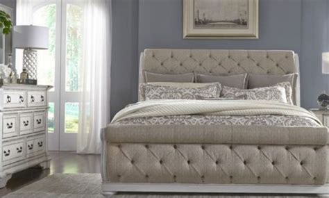 Liberty Abbey Park 3 Piece Weathered Brown California King Upholstered