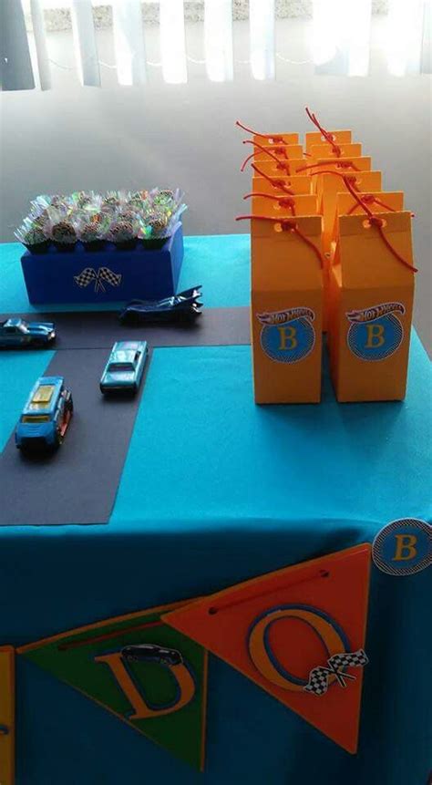 Festa Na Escola Tema Hot Wheels Caixinhas Em Scrap Hot Wheels Festa Hot