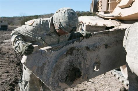 ばらばらに分解された米主力戦車m1a2エイブラムス 中国網 日本語