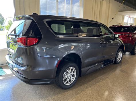 Granite Crystal Braunability Chrysler Voyager With Xtc Conversion