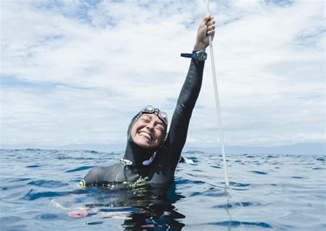 Freediver Zecchini Smashes Bi Fins World Record