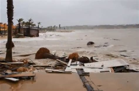 Geografia A Quanto Obrigas Mau Tempo Avan O Do Mar Causa Danos Em