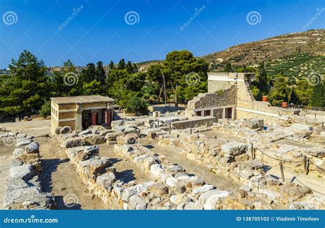 Knossos Palace At Crete Knossos Palace Is The Largest Bronze Age