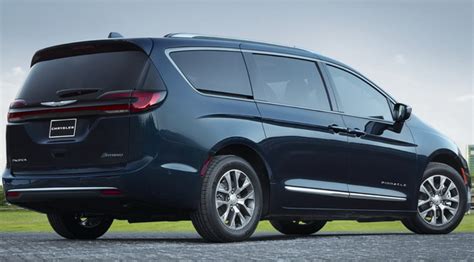 2023 Chrysler Pacifica Preview: No Bigger Changes To Expect - FCA Jeep