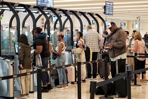 El aeropuerto de Cancún con 548 operaciones