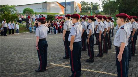 Governo Decide Acabar Com Escolas Cívico Militares Jornalistas Livres