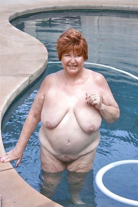 Granny Amateur Rider Slut Shows Big Boobs