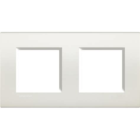 Placa embellecedora Livinglight de color Blanco 2x2 módulos