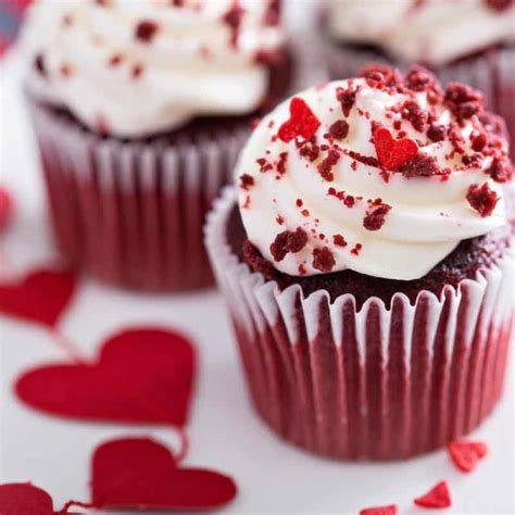 Make These Red Velvet Valentines Day Cupcakes For Your Sweet Love