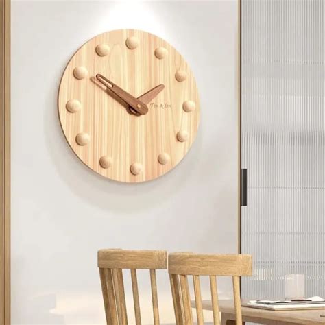 Horloge Murale Simple En Bois Pour Une Touche Minimaliste Dans Votre