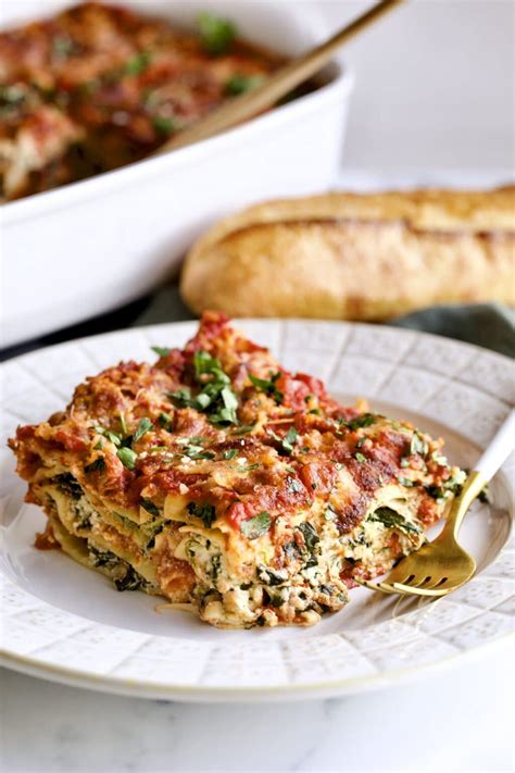 Authentic Spinach And Ricotta Lasagna With Tomato Sauce Cucinabyelena