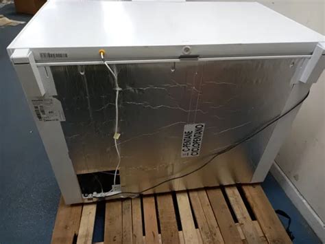 Lot 3062 Hotpoint Cs1a 300 Chest Freezer Collection Only 4528994