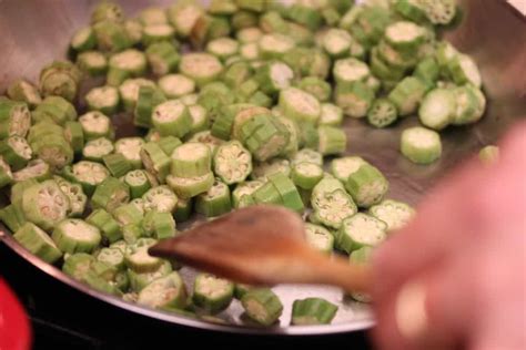 Stewed Fresh Okra And Tomatoes How To Feed A Loon