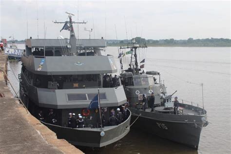 Efectivos de la Infantería de Marina de la Armada Paraguaya realizan el