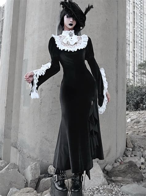 White Lace Black Velour Medieval Gothic Long Style Fishtail Dress