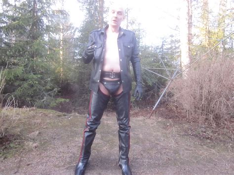 Finnish Amateur Gay In Leather 14 Pics XHamster