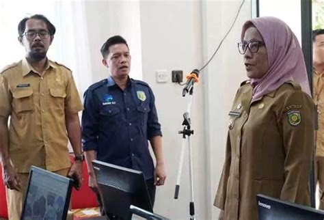 Pj Walikota Launching Media Center Diskominfo Radar Sampit