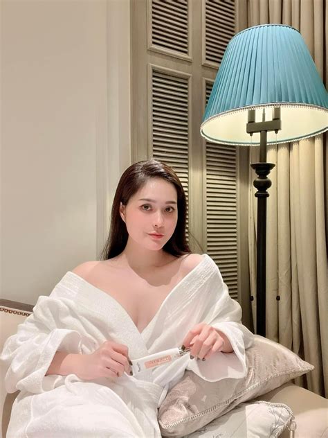 Hanayuki Bikini Pink Cream For Pink Care And Dark Spots Reduction Pink Bikini Hanayuki Tube 30g